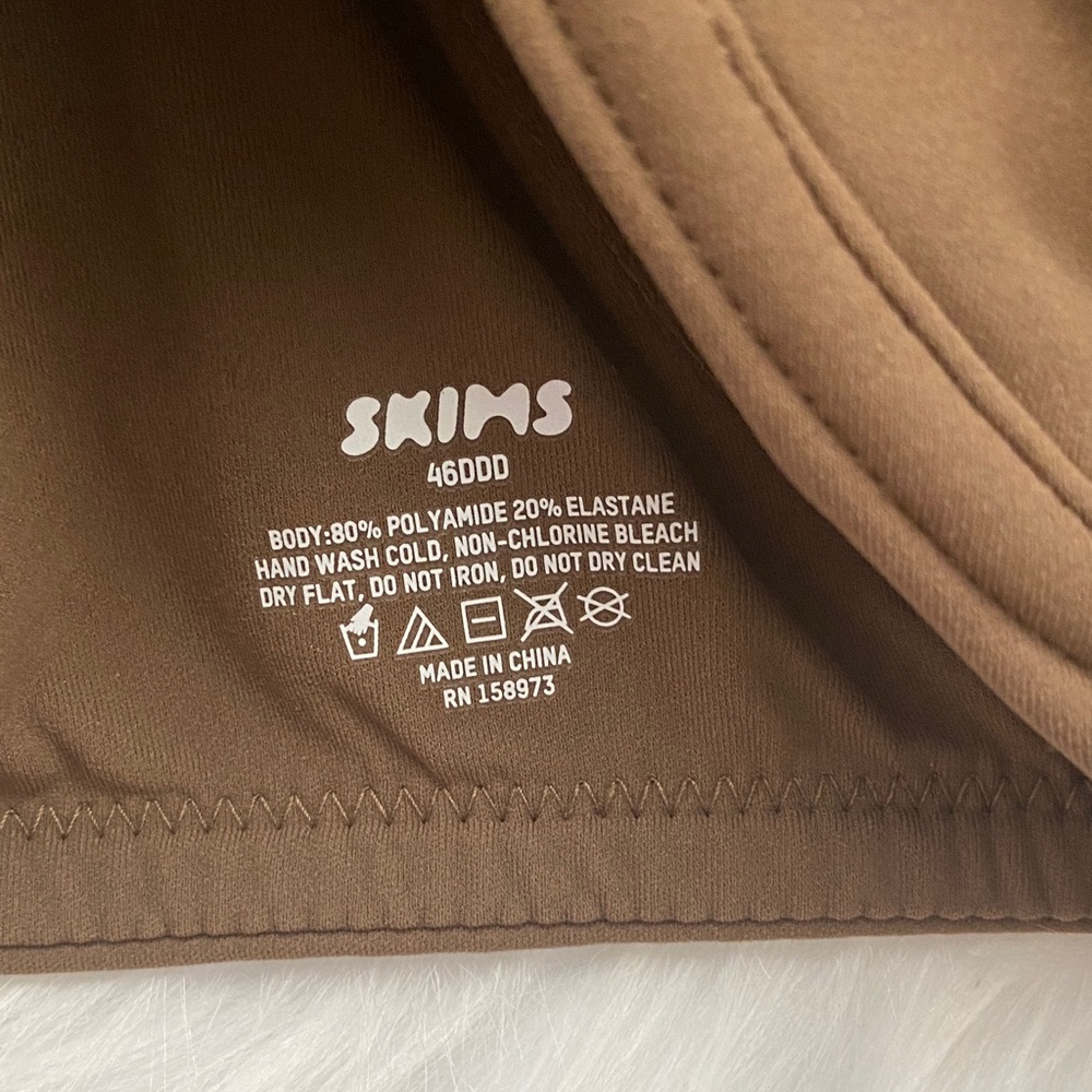 SKIMS fits everybody unlined Demi bra size 46DDD color oxide - Picture 5 of 5